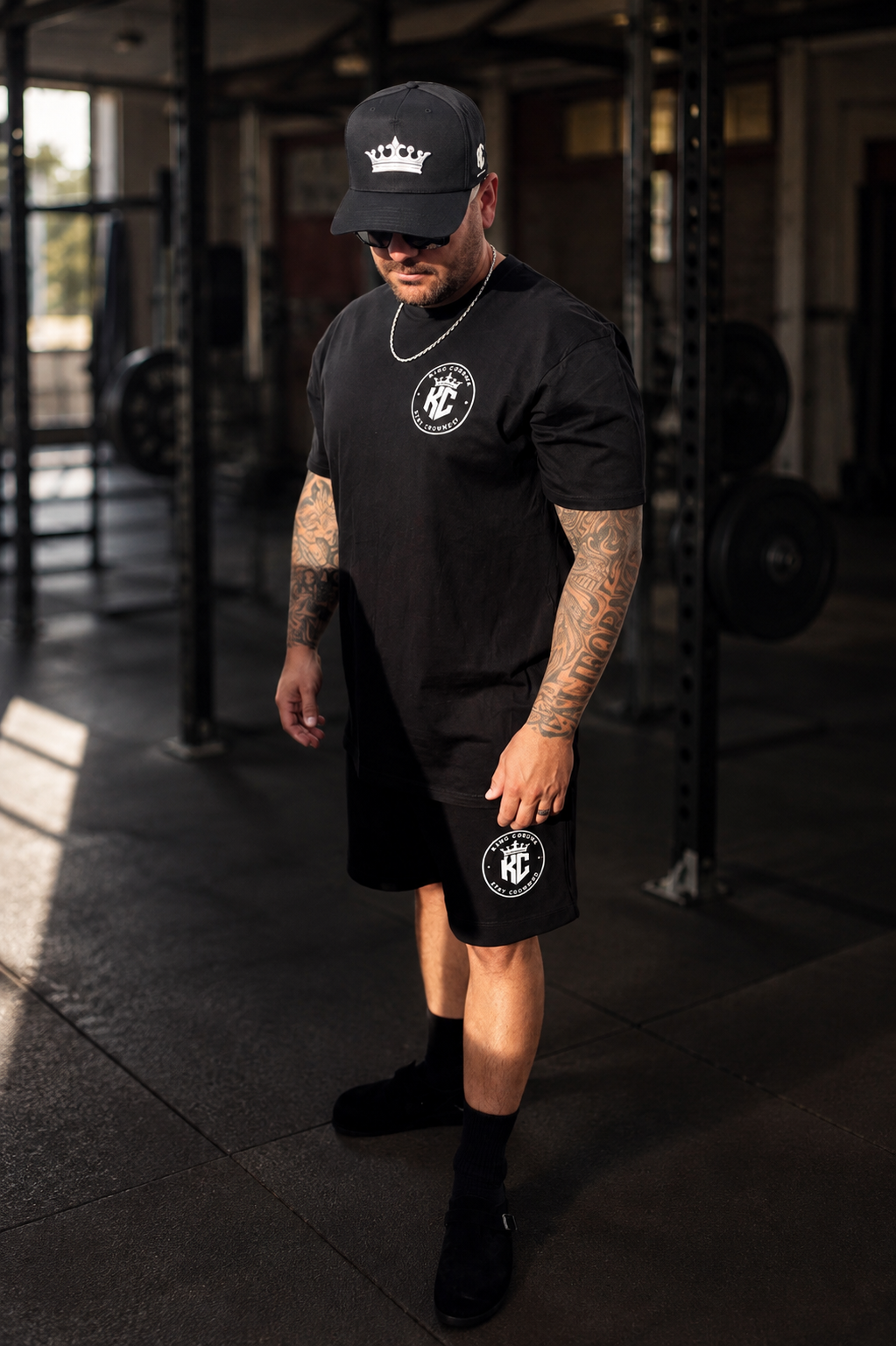KING CORONA — RELAXED SWEAT SHORTS